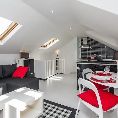 Lxway Atalaia Apartment